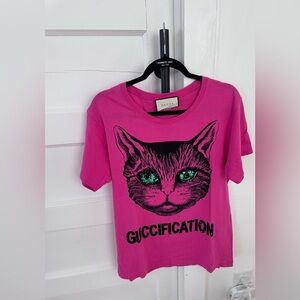 💯 Gucci Fuchsia Cat Print Tee
